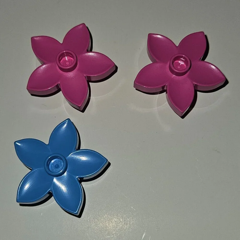 4 Lego Duplo Bricks 2 Pink 1 Blue Flowers Water Pitcher Gardening Toy Lot